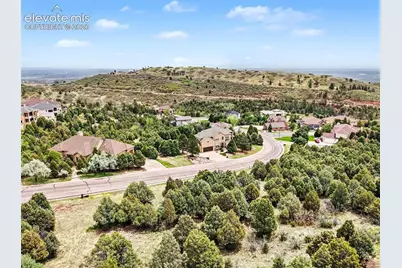4215 Cedar Heights Drive, Colorado Springs, CO 80904 - Photo 2