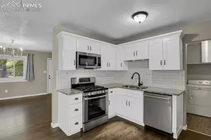 1540 Saratoga Dr, Colorado Springs, CO 80910 - Photo 10