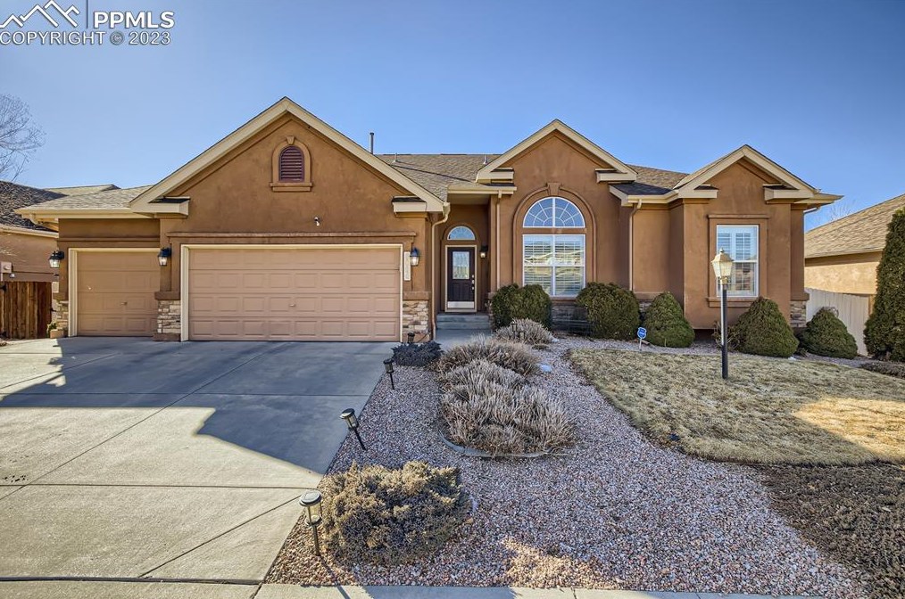 6094 High Noon Ave, Colorado Springs, CO 80923-5818