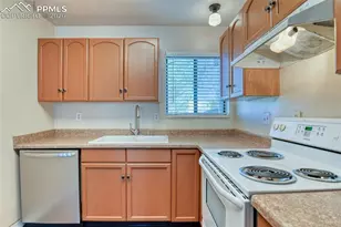 864 London Green Way, Colorado Springs, CO 80906 - Photo 14