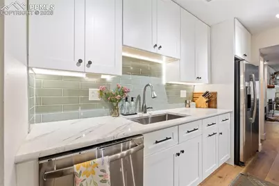 89 W Boulder Street, Colorado Springs, CO 80903 - Photo 2