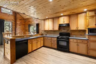 1325 Spruce Ridge Ln, Woodland Park, CO 80863 - Photo 10