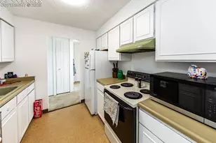 411 Lakewood Cir, Colorado Springs, CO 80910 - Photo 16