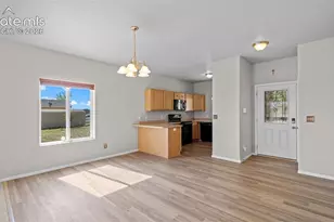 1133 E Ivanhoe Dr, Pueblo, CO 81007 - Photo 8