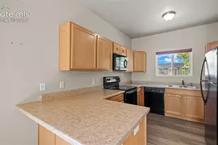 1133 E Ivanhoe Dr, Pueblo, CO 81007 - Photo 6