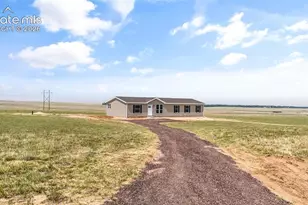 35610 Vorenberg Rd, Yoder, CO 80864 - Photo 2