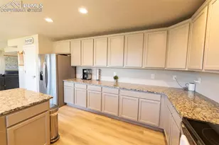 10552 Horton Dr, Colorado Springs, CO 80925 - Photo 12