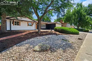 2215 Northglen Dr, Colorado Springs, CO 80909 - Photo 2