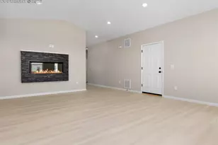 981 E Waverly Dr, Pueblo West, CO 81007 - Photo 4