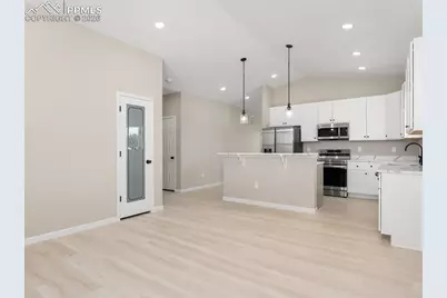 981 E Waverly Drive, Pueblo West, CO 81007 - Photo 10