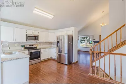 6910 Sproul Lane, Colorado Springs, CO 80918 - Photo 6