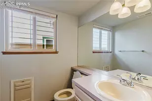 6910 Sproul Ln, Colorado Springs, CO 80918 - Photo 14