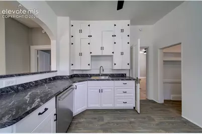 215 E Jefferson Street, Colorado Springs, CO 80907 - Photo 10