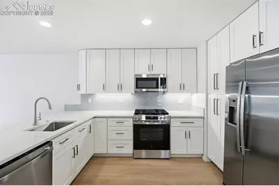 3710 Camels Ridge Lane, Colorado Springs, CO 80904 - Photo 10