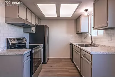 3064 Starlight Circle, Colorado Springs, CO 80916 - Photo 8