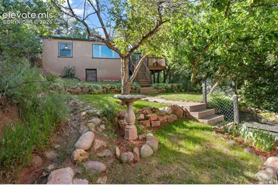 215 Washington Avenue, Manitou Springs, CO 80829 - Photo 1