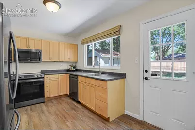 3211 N Institute Street, Colorado Springs, CO 80907 - Photo 10