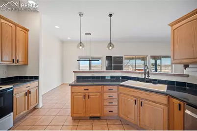 313 S Montecito Drive, Pueblo, CO 81007 - Photo 6