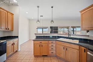 313 S Montecito Dr, Pueblo, CO 81007 - Photo 6