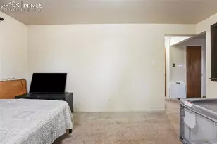 155 S Brentwood Dr, Colorado Springs, CO 80910 - Photo 14