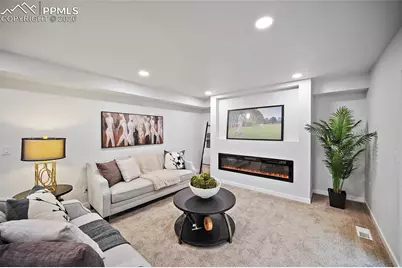 935 War Eagle Drive, Colorado Springs, CO 80919 - Photo 10