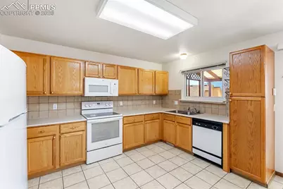 610 Welsh Circle, Colorado Springs, CO 80916 - Photo 6