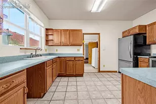 416 W Platte Ave, Colorado Springs, CO 80905 - Photo 8