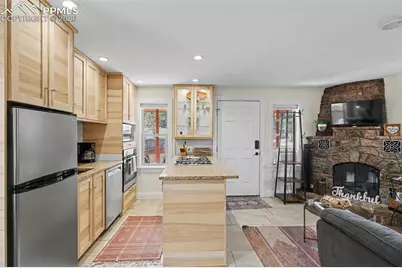 1702-1/2 W Cheyenne Road, Colorado Springs, CO 80906 - Photo 10