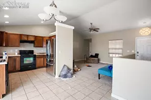 1313 N Blue Lake Ln, Pueblo, CO 81007 - Photo 10