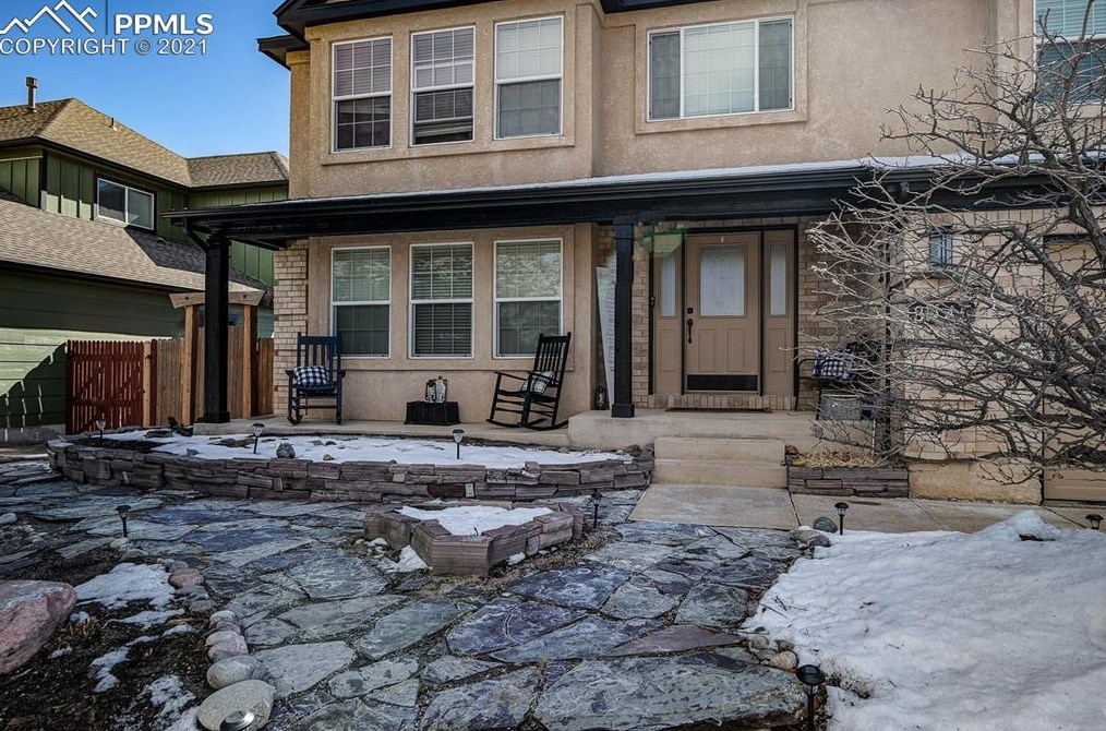 8445 Drayton Hall Dr, Colorado Springs, CO 80920-4818