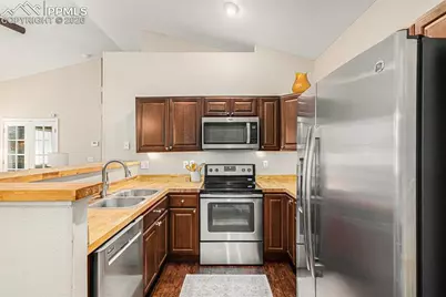 3914 Leah Heights, Colorado Springs, CO 80906 - Photo 8