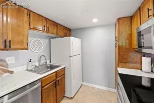 814 Tenderfoot Hill Rd, Colorado Springs, CO 80906 - Photo 10