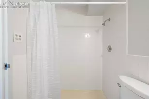 411 Lakewood Circle, Colorado Springs, CO 80910 - Photo 28