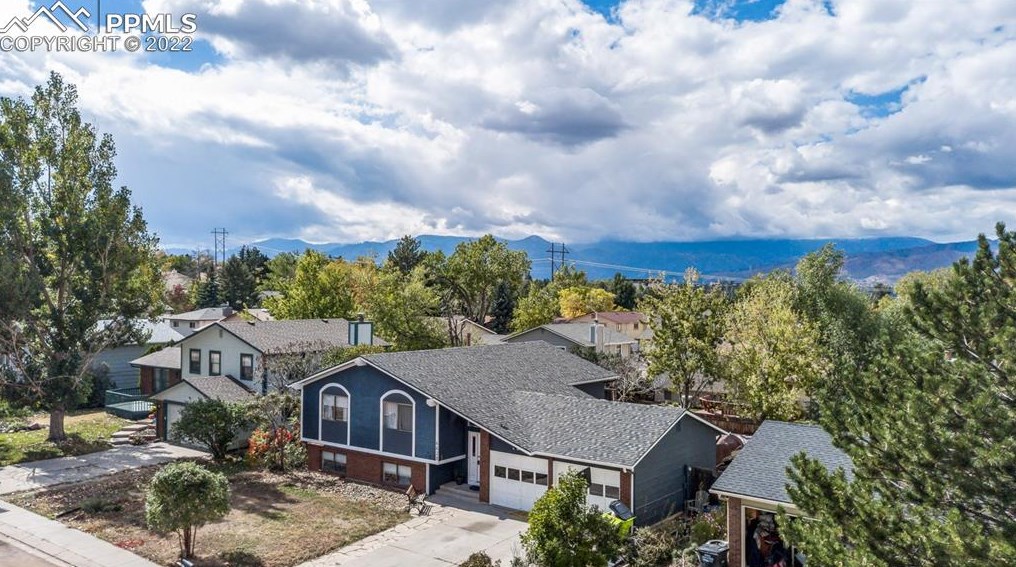 6628 Gambol Quail Dr, Colorado Springs CO 80918-1365 exterior