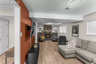 1511 Saratoga Dr, Colorado Springs, CO 80910 - Photo 4