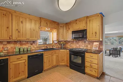 711 Hoorne Avenue, Colorado Springs, CO 80907 - Photo 20