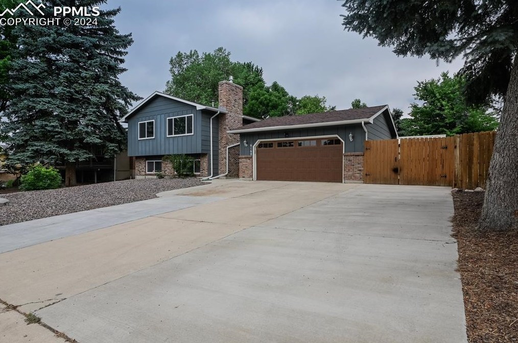 6160 Eagles Nest Dr, Colorado Springs, CO 80918-1507