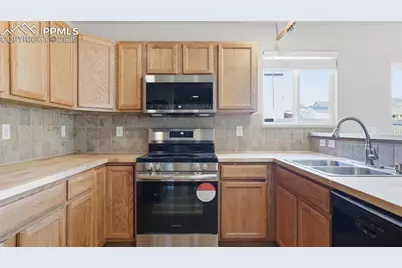 7932 Steward Lane, Colorado Springs, CO 80922 - Photo 10
