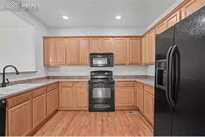 7125 Red Sand Grove, Colorado Springs, CO 80923 - Photo 8
