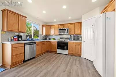 4118 Heathmoor Drive, Colorado Springs, CO 80922 - Photo 10