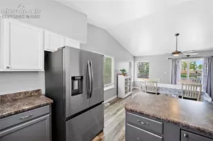 34 E Bonanza Dr, Pueblo, CO 81007 - Photo 4
