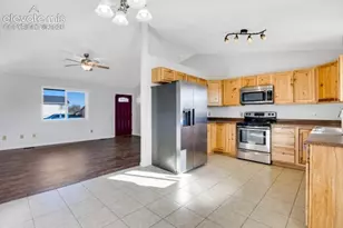 228 E Arvada Dr, Pueblo, CO 81007 - Photo 4