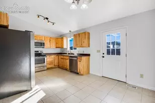 228 E Arvada Dr, Pueblo, CO 81007 - Photo 6