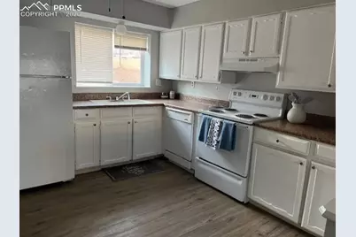 2116 Friendship Place, Colorado Springs, CO 80904 - Photo 4