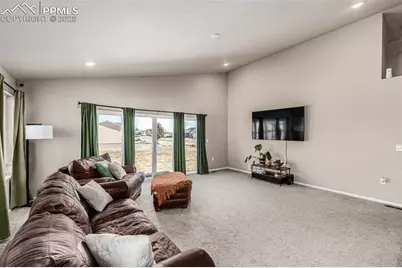 395 W Coral Drive, Pueblo, CO 81007 - Photo 8