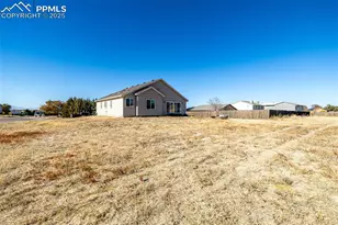 395 W Coral Dr, Pueblo, CO 81007 - Photo 32