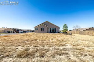 395 W Coral Dr, Pueblo, CO 81007 - Photo 30