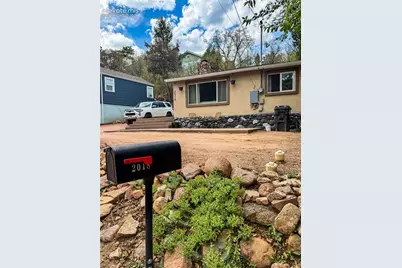 2018 Oak Way, Colorado Springs, CO 80906 - Photo 2