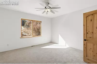 6840 Oak Valley Lane, Colorado Springs, CO 80919 - Photo 36