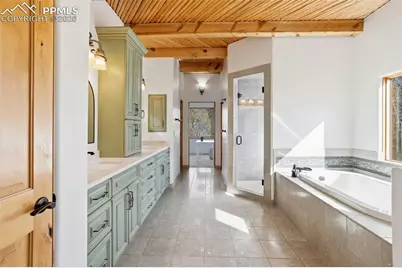 6840 Oak Valley Lane, Colorado Springs, CO 80919 - Photo 32